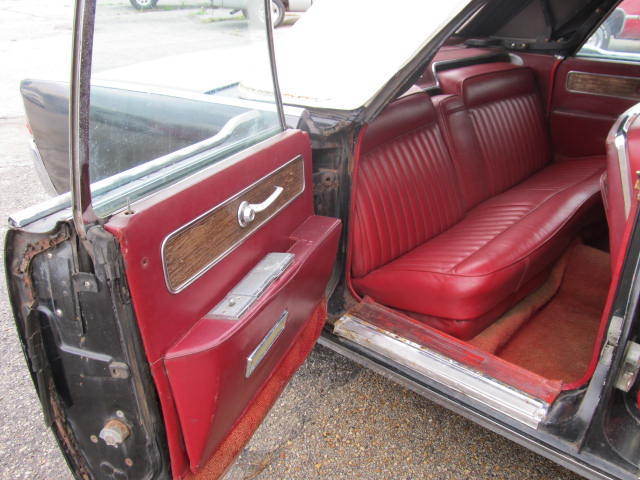 1977 Lincoln Continental - photo 7