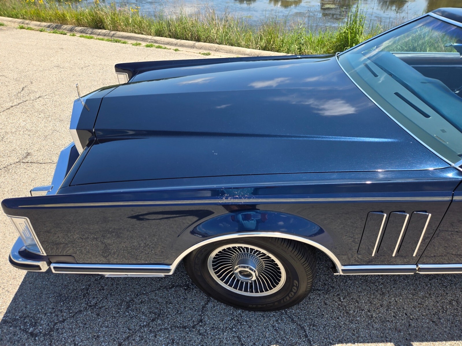 1979 Lincoln Continental - MARK V - VERY LOW MILES - ORIGINAL CONDITION - - photo 12