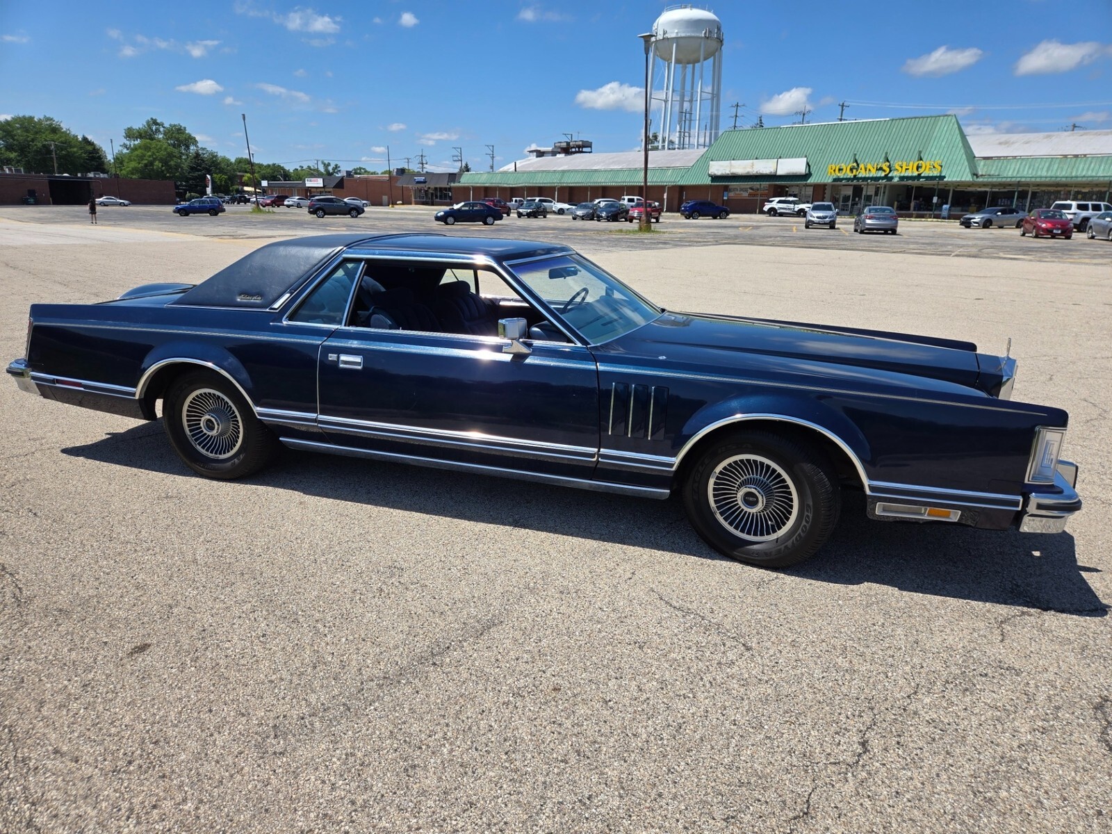 1979 Lincoln Continental - MARK V - VERY LOW MILES - ORIGINAL CONDITION - - photo 7