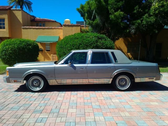 1989 Lincoln Town Car Cartier Signature - photo 3