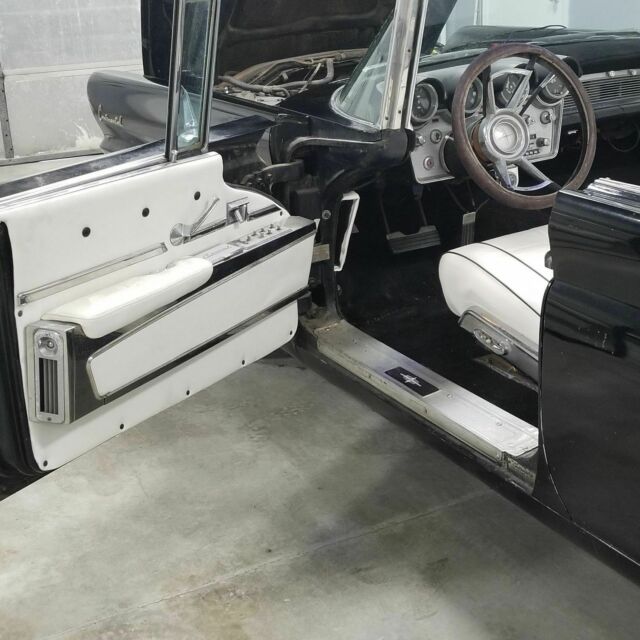 1960 Lincoln Continental - photo 6
