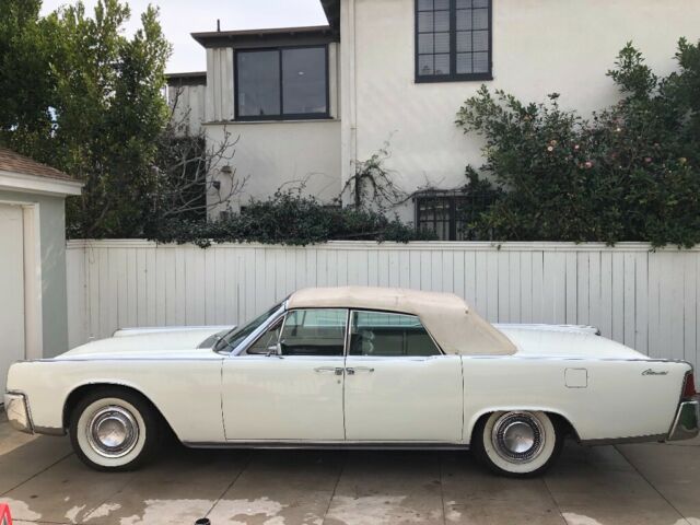 1964 Lincoln Continental Convertible - photo 2