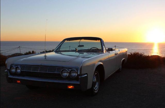 1967 Lincoln Continental CONVERTIBLE - photo 2