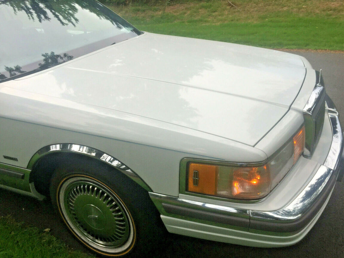 1990 Lincoln Town Car - photo 10