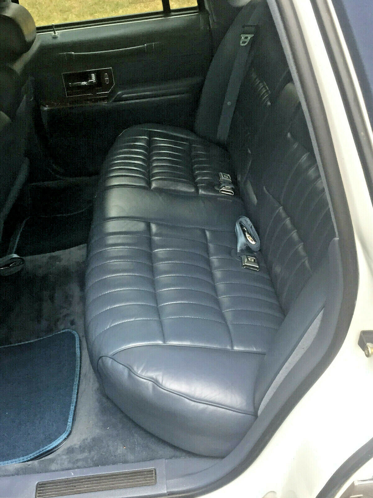 1990 Lincoln Town Car - photo 13