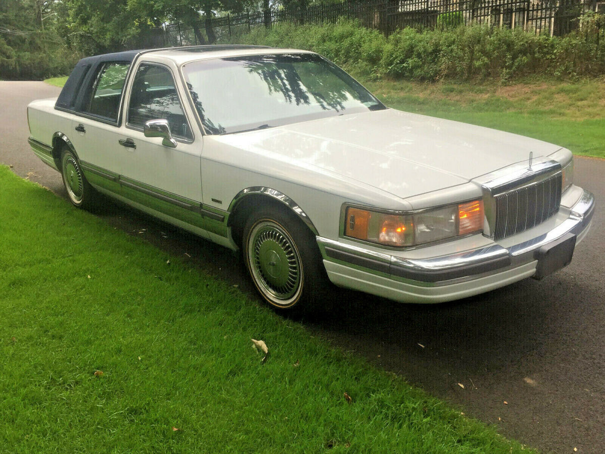 1990 Lincoln Town Car - photo 4