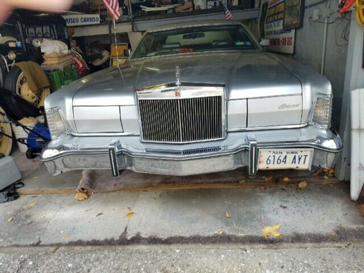 1975 Lincoln Continental - photo 2