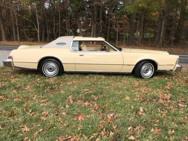 1976 Lincoln Mark Series Coupe - photo 2