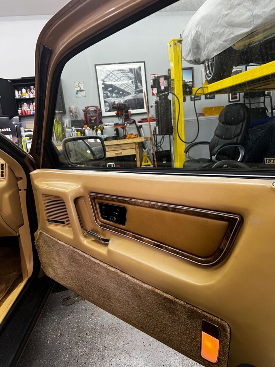 1984 Lincoln Continental - photo 10