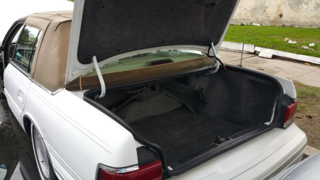1990 Lincoln Continental beige interior, - photo 4