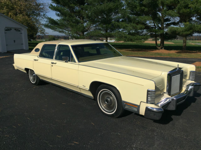 LINCOLN CONTINENTAL TOWN CAR 4-Door ORIGINAL 69,500 mi. 400ci engine UNMOLESTED 1979 Lincoln Town Car