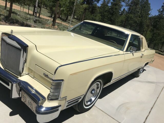1978 Lincoln Continental Two Door - photo 2
