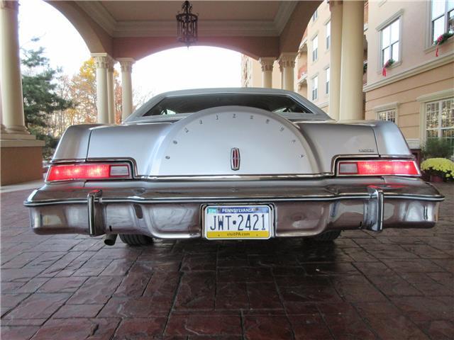 1975 Lincoln Mark Series coupe - photo 5