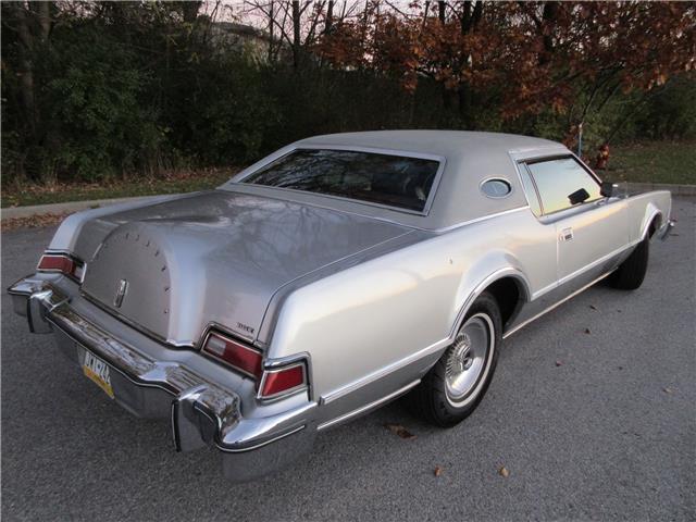 1975 Lincoln Mark Series coupe - photo 8