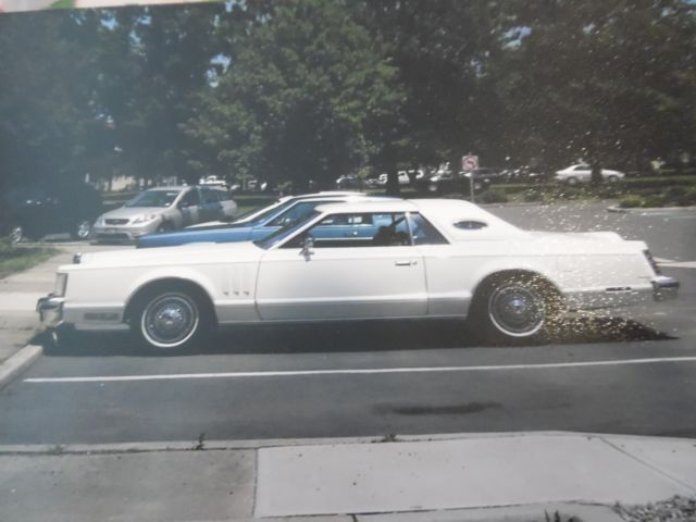 Lincoln Mark V 1977-Mechanically perfectly sound, treasured by my late husband 1977 Lincoln Mark Series