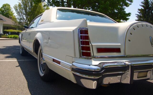 1979 Lincoln Continental - photo 9
