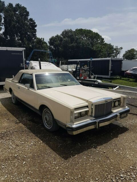 1983 Lincoln Mark Series Convertible - photo 3