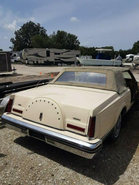 1983 Lincoln Mark Series Convertible - photo 4
