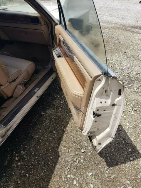 1983 Lincoln Mark Series Convertible - photo 6