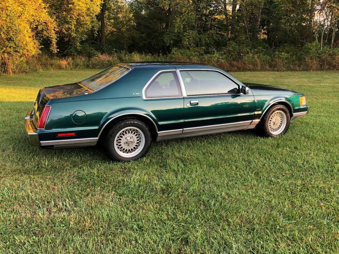 1992 Lincoln Mark Series - photo 2