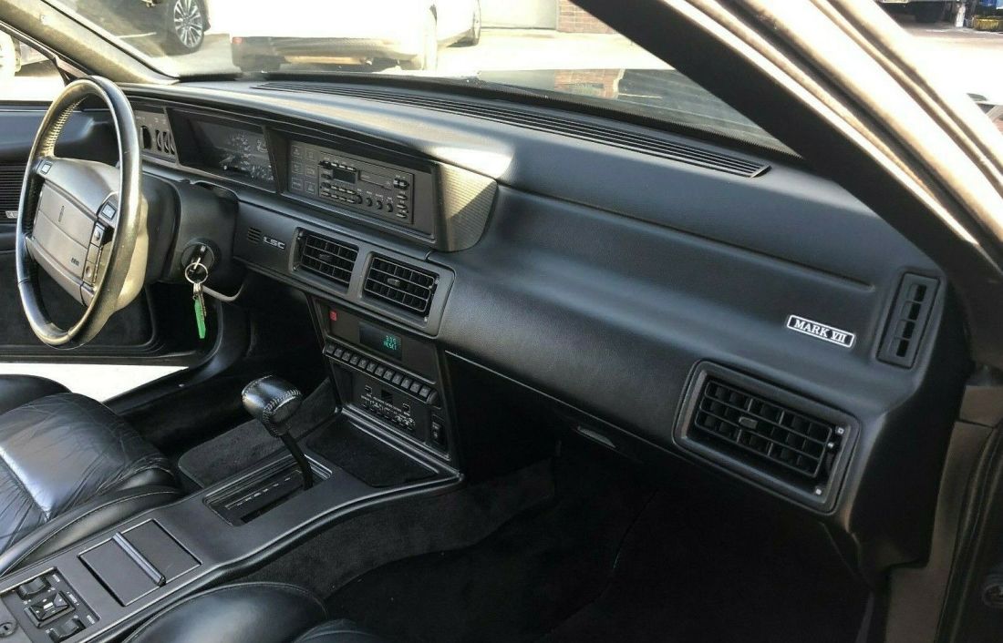 1992 Lincoln Mark Series - photo 9