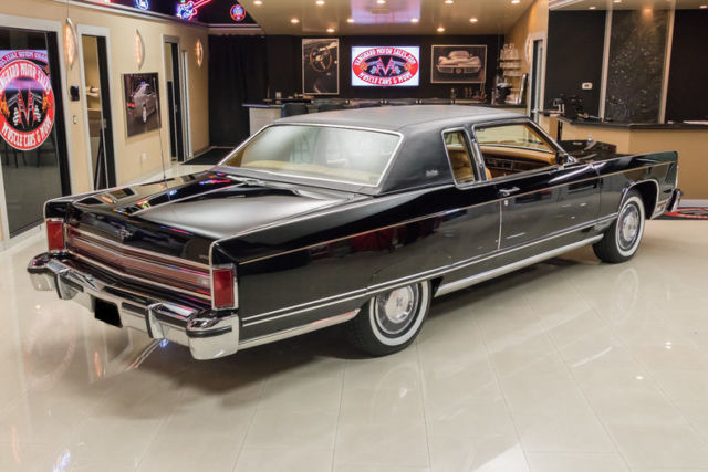 1977 Lincoln Continental Town Coupe - photo 10