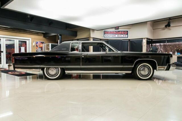 1977 Lincoln Continental Town Coupe - photo 10