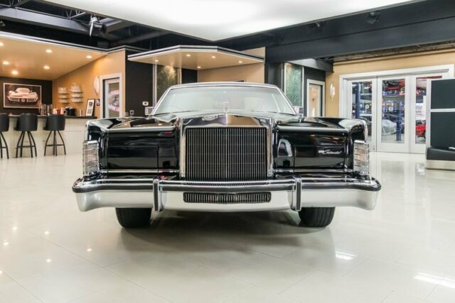 1977 Lincoln Continental Town Coupe - photo 6