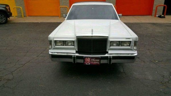 1988 Lincoln Town Car - photo 3