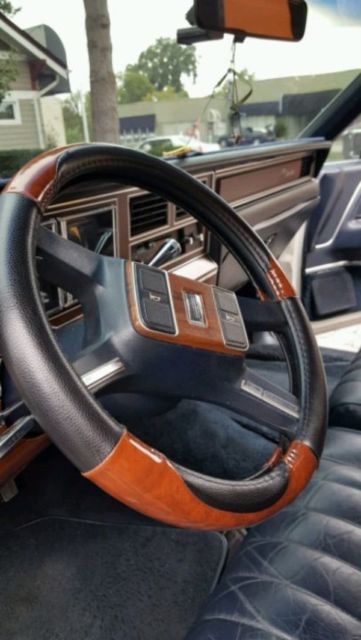 1988 Lincoln Town Car - photo 4