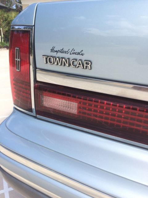1993 Lincoln Town Car signature series - photo 5