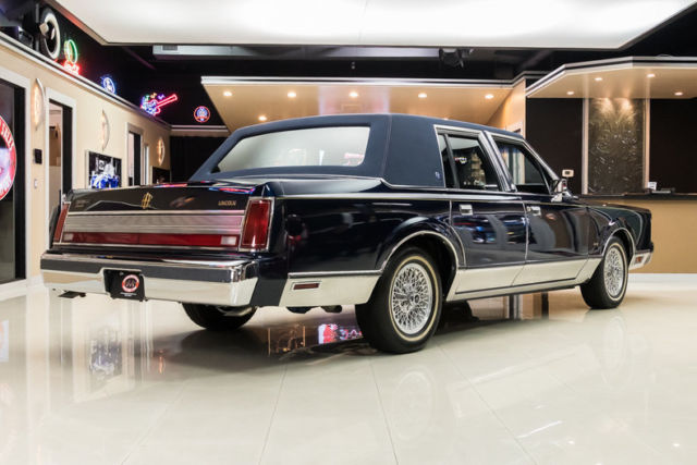 1989 Lincoln Town Car Signature - photo 11