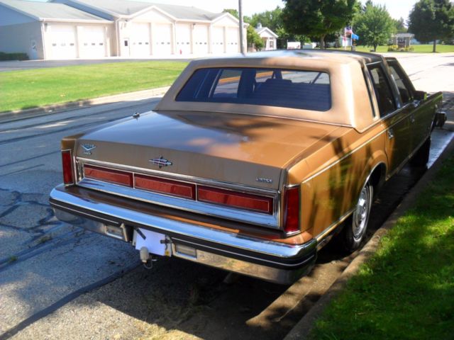 1984 Lincoln Town Car - photo 3