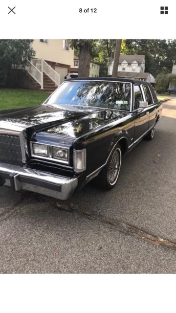1988 Lincoln Town Car Signature series - photo 2