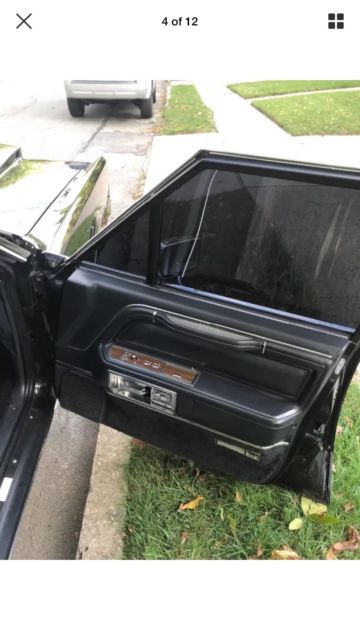 1988 Lincoln Town Car Signature series - photo 7