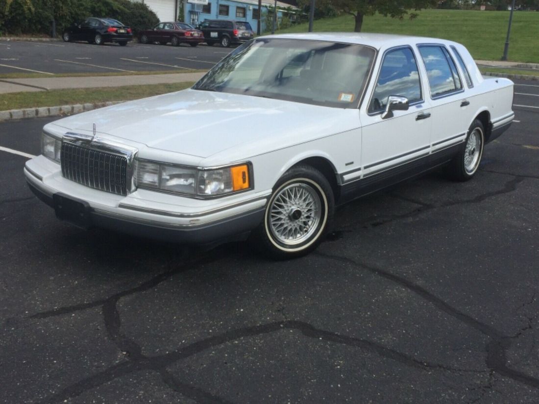 Lincoln Town Car continental crown Victoria grand marquis 1993 Lincoln Town Car