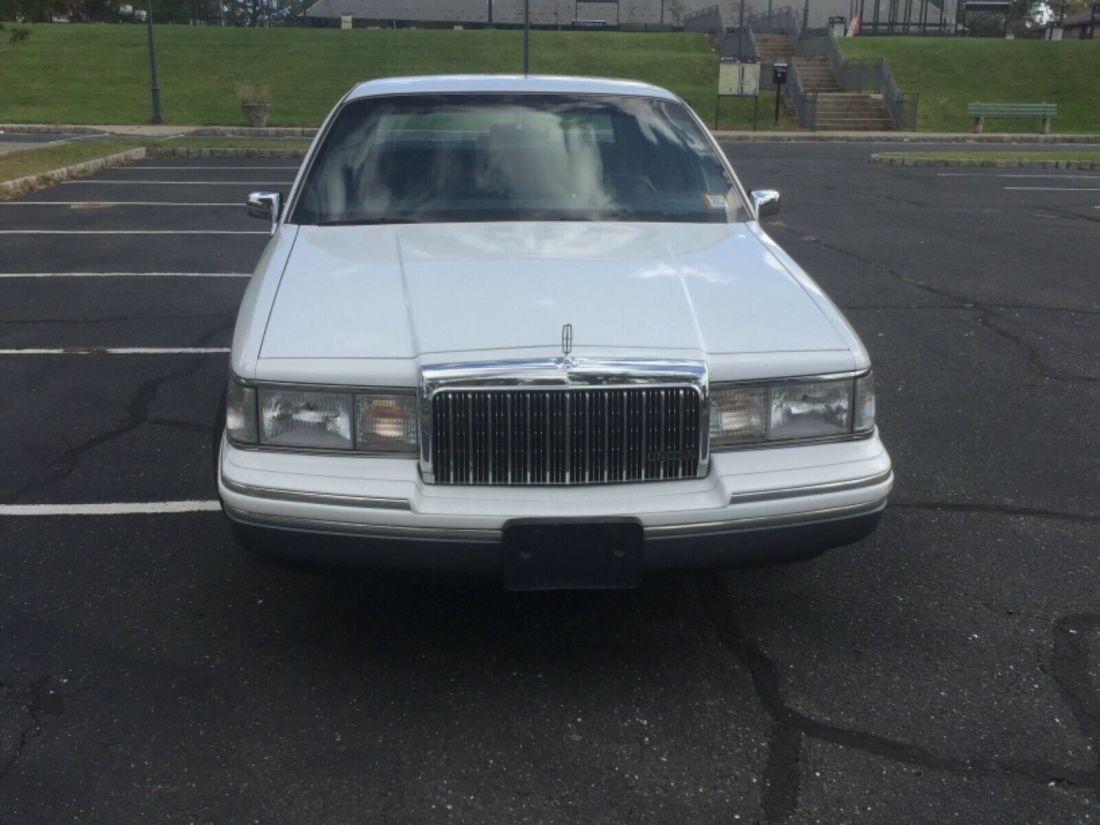 1993 Lincoln Town Car - photo 3