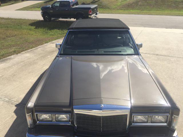 1988 Lincoln Town Car Designer Series - photo 7