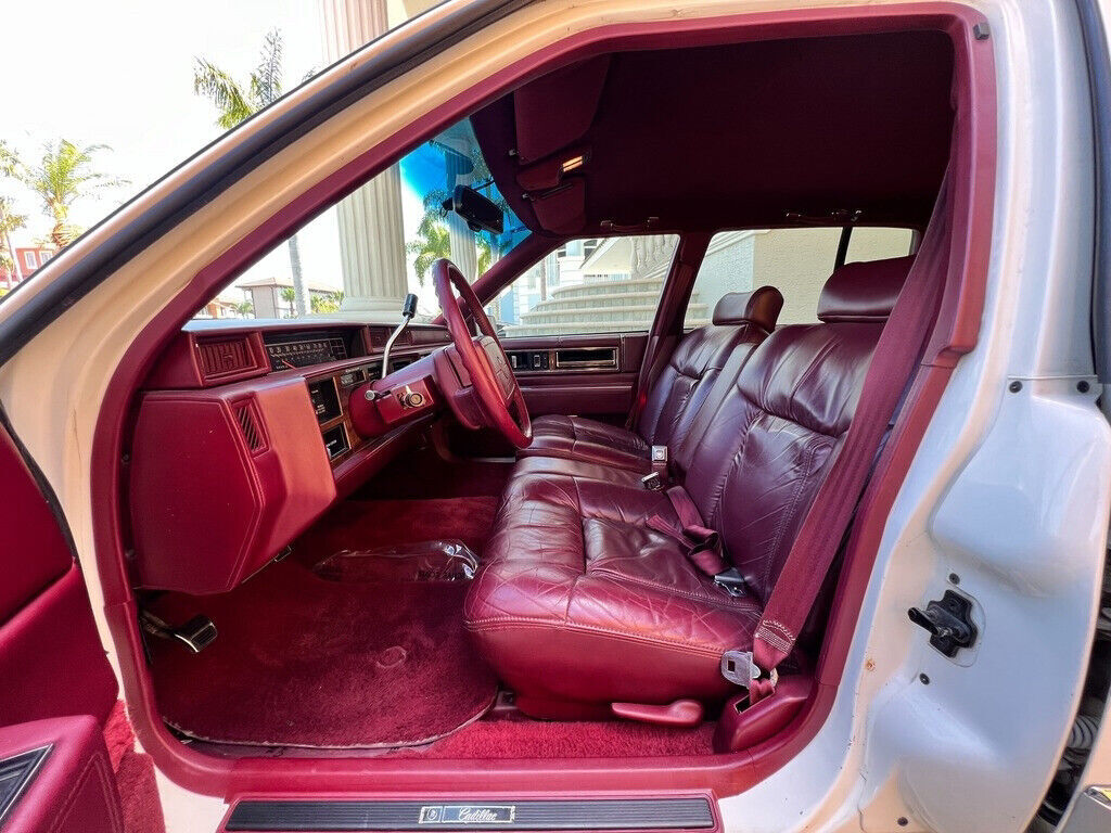 1992 Cadillac DeVille 4.9L V8 - 80K LOW MILES - RARE FIND - BEST DEAL ON EBAY! - photo 10