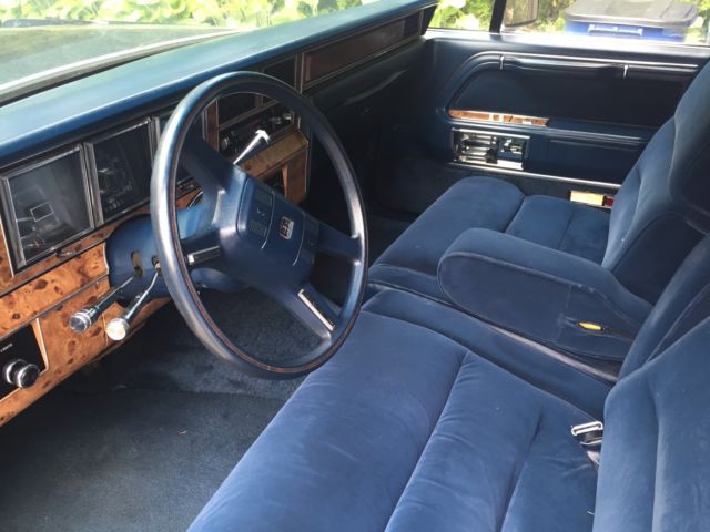 1986 Lincoln Town Car 4dr Sedan Ex - photo 3