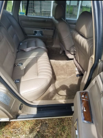 1989 Lincoln Town Car - photo 4
