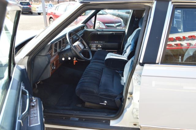 1988 Lincoln Town Car TOWNCAR - photo 11