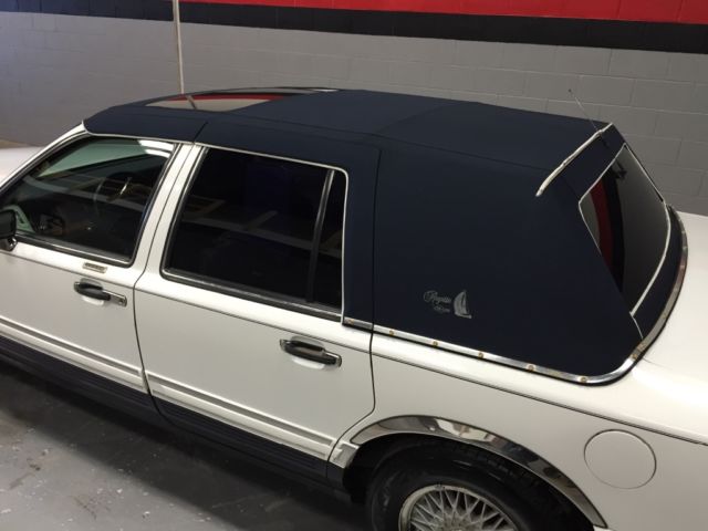 1994 Lincoln Town Car - photo 7