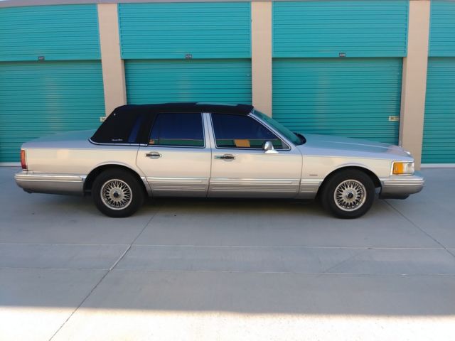 1991 Lincoln Town Car Signature - photo 12