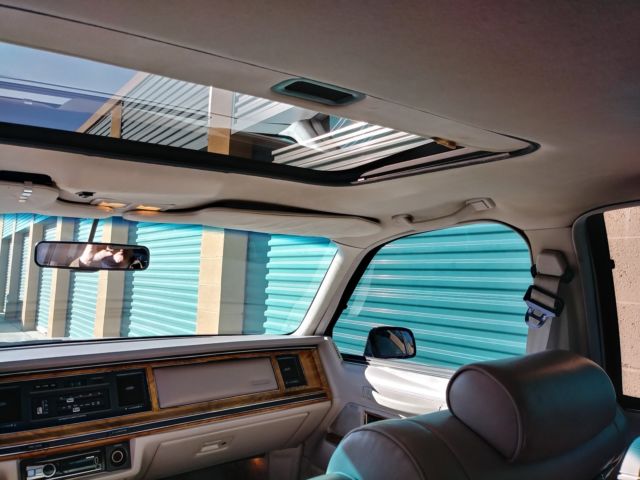 1991 Lincoln Town Car Signature - photo 4