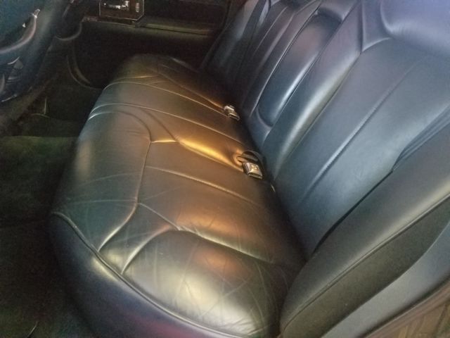 1991 Lincoln Town Car Signature Series - photo 5
