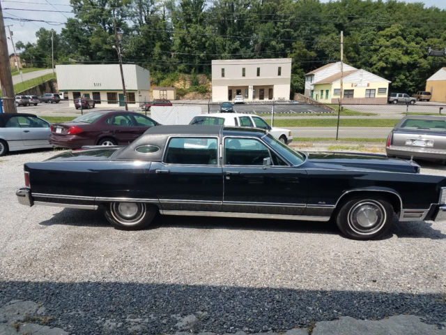 1977 Lincoln Town Car - photo 2