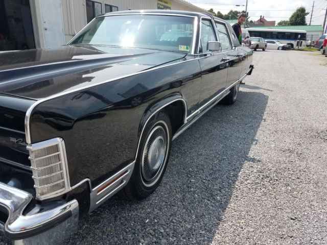 1977 Lincoln Town Car - photo 4