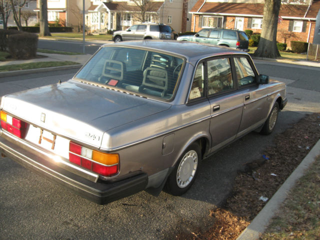 1991 Volvo 240 - photo 6