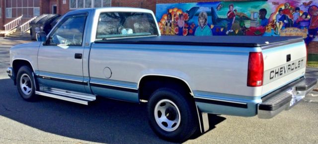 1989 Chevrolet C/K Pickup 1500 SILVERADO - photo 2